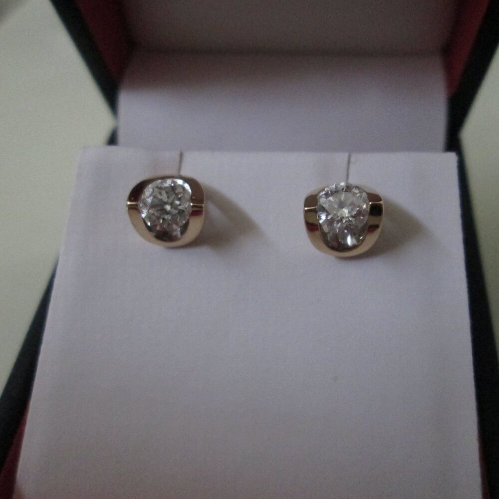 Rogers & Hollands 14K yellow gold .81 CTTW diamond stud earrings